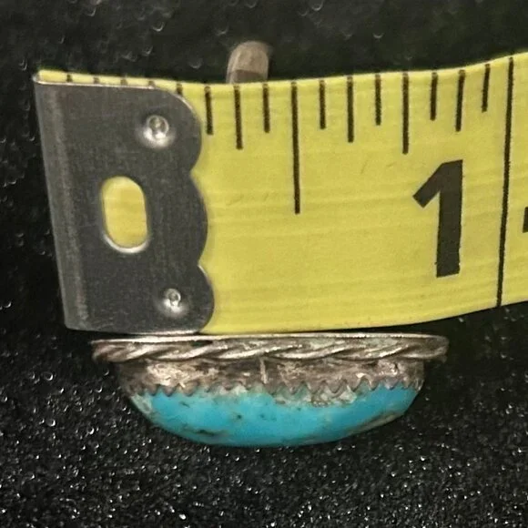 Vintage Sterling Silver and Turquoise Ring - Picture 2 of 7